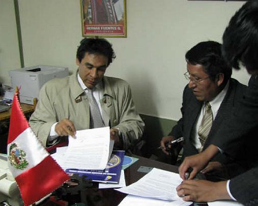 05 peru.jpg - Dr Javier Ortiz, National Director of Peru for the Global Country of World Peace, meets with education authority to implement Transcendental Meditation on a much larger scale than ever before.
